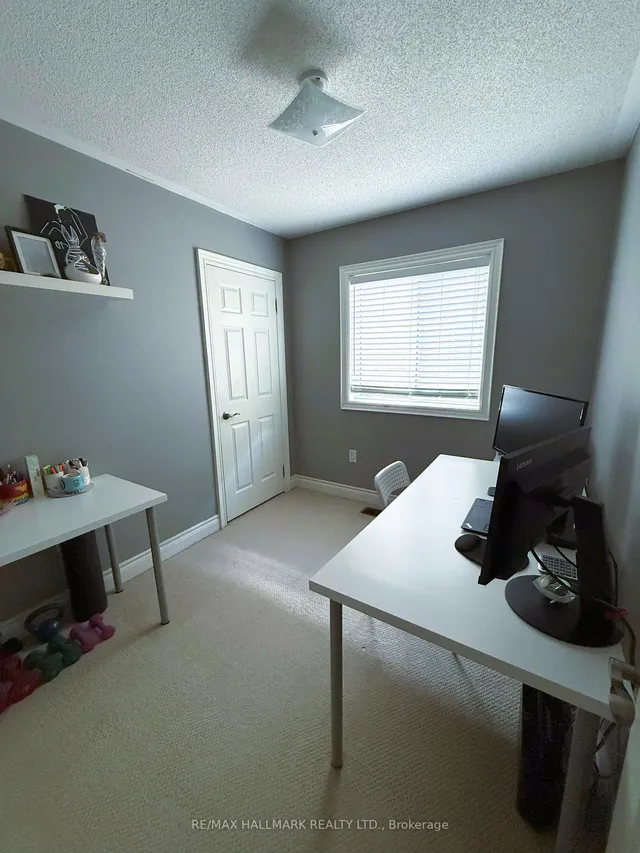 Additional image 23 of 215 Queenslea Ave