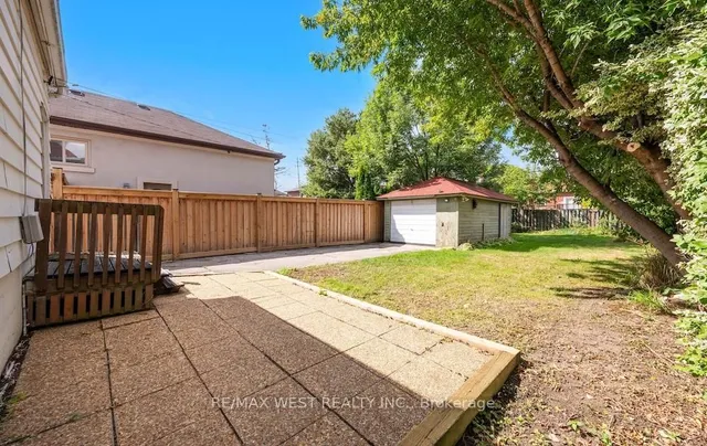 Additional image 33 of 6 Robindale Ave