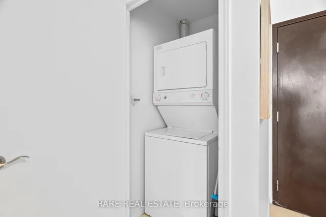 Additional image 22 of 410 Queens Quay Unit 413