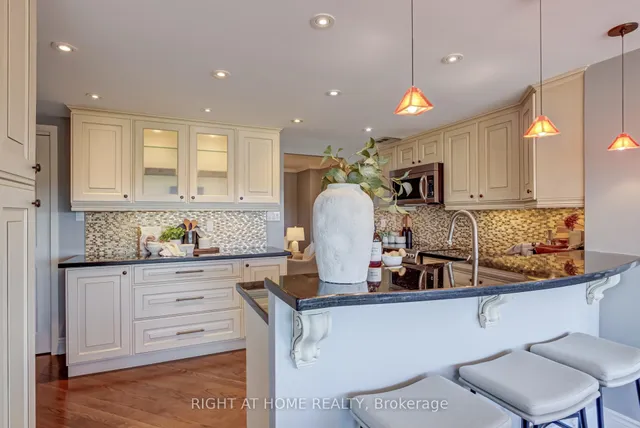 Additional image 14 of 65 Skymark Dr Unit 707