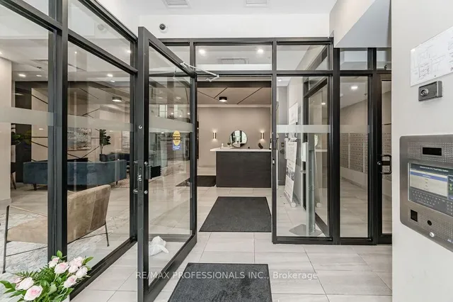 Additional image 7 of 60 Charles St Unit 2504