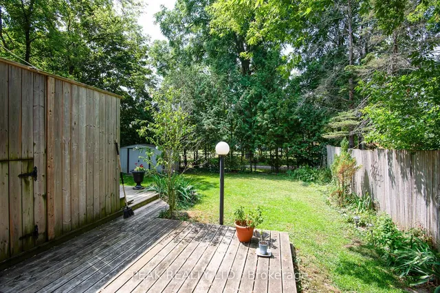 Additional image 33 of 9 Macville Ave