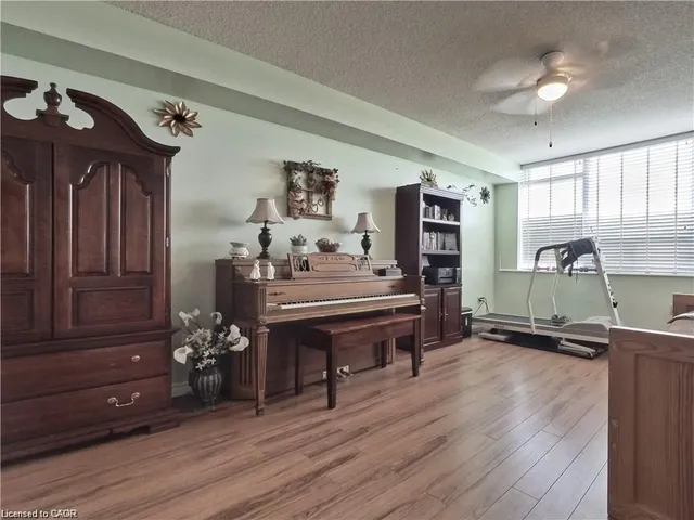 Additional image 15 of 3227 King St Unit 1011