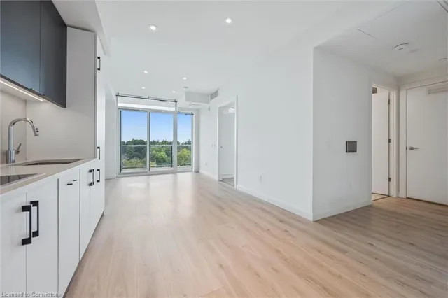 Additional image 18 of 741 King St Unit 501