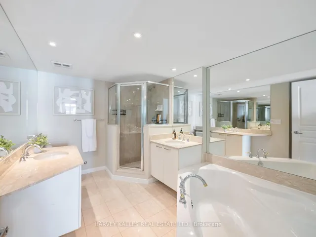 Additional image 20 of 140 Simcoe St Unit 1309