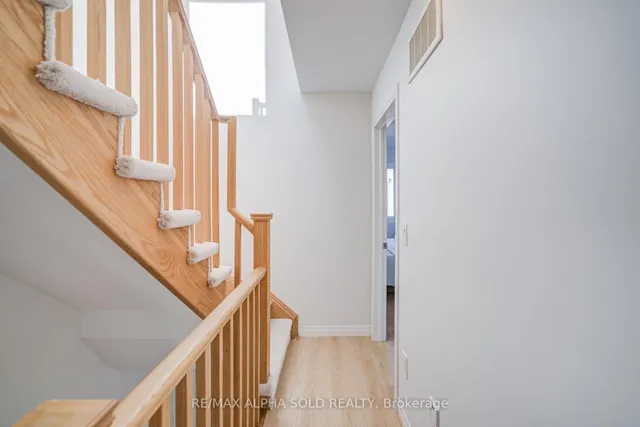 Additional image 32 of 45 Thomas Mulholland Dr Unit 3