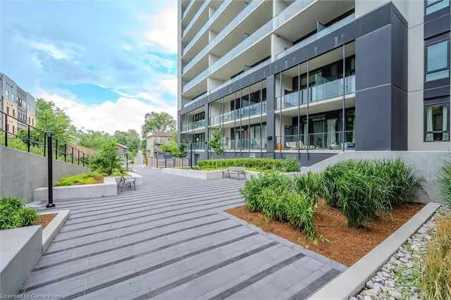 Additional image 3 of 741 King St Unit 501