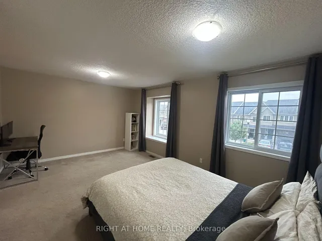 Additional image 18 of 972 Zeller Cres