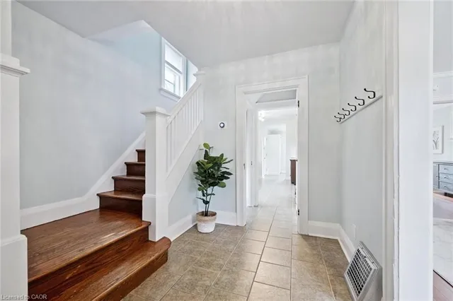 Additional image 6 of 123 Strange St