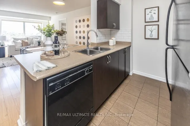 Additional image 12 of 60 Heintzman St Unit 740