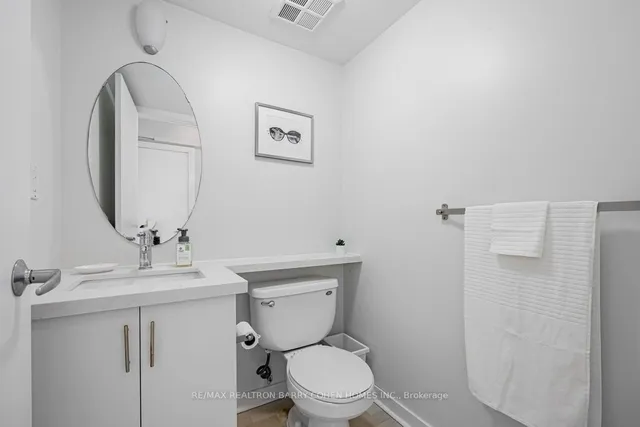 Additional image 8 of 800 King St Unit PH 803