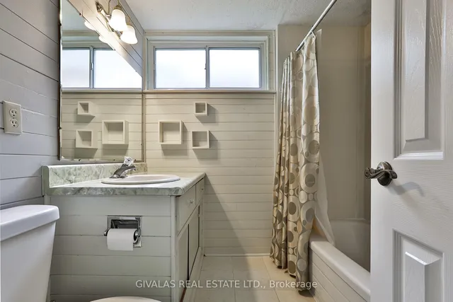 Additional image 26 of 63 Alpaca Dr