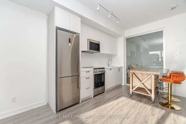 Additional image 10 of 1787 St. Clair Ave Unit 311