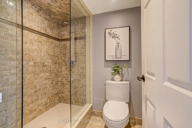 Additional image 31 of 65 Skymark Dr Unit 707