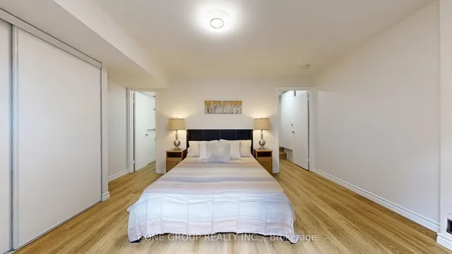 Additional image 25 of 632 Adelaide St