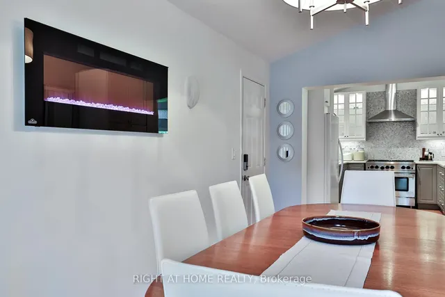 Additional image 18 of 21 Gaiety Dr