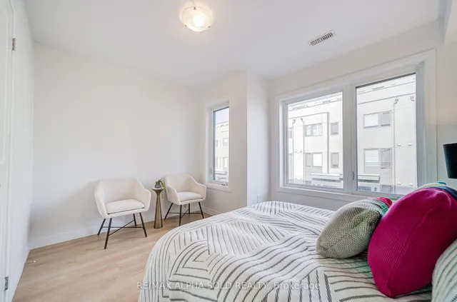 Additional image 27 of 45 Thomas Mulholland Dr Unit 3