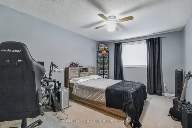 Additional image 19 of 194 Hollyridge Cres