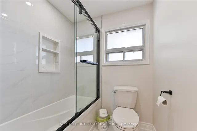 Additional image 33 of 21 Whitehorn Cres