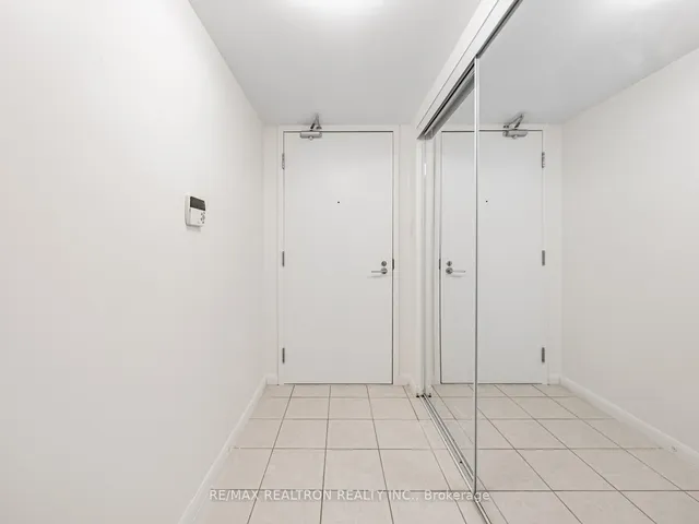 Additional image 4 of 38 Grenville St Unit 707