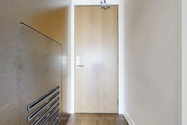 Additional image 20 of 629 King St Unit #1316