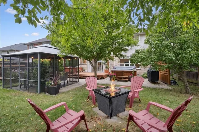 Additional image 26 of 533 Rush Meadow Cres