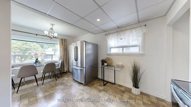 Additional image 7 of 48 Acorn Ave