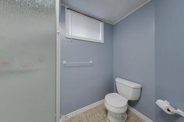 Additional image 30 of 194 Hollyridge Cres