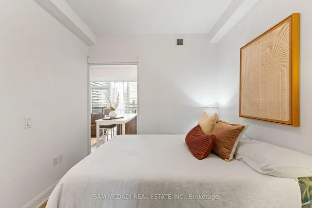 Additional image 10 of 65 Annie Craig Dr Unit 1405