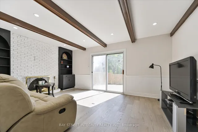 Additional image 10 of 21 Whitehorn Cres