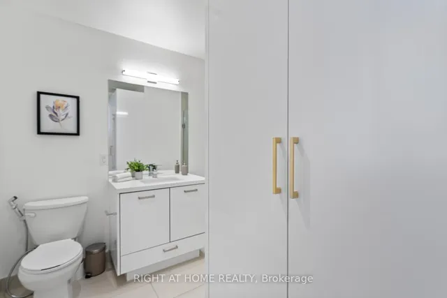 Additional image 33 of 608 Richmond St. W St Unit LPH02