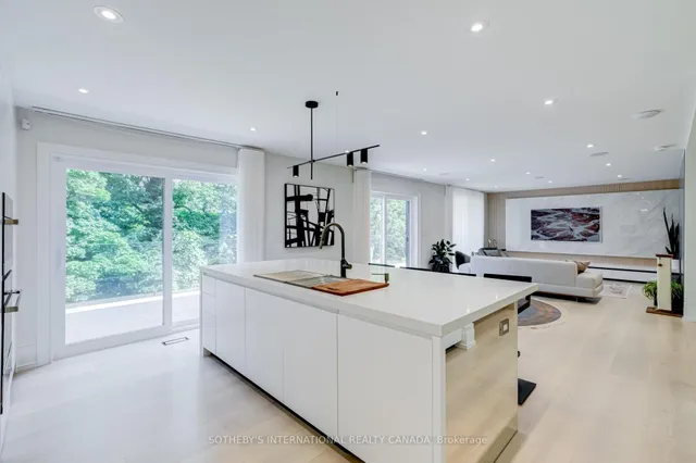 Additional image 19 of 11 Sherin Crt