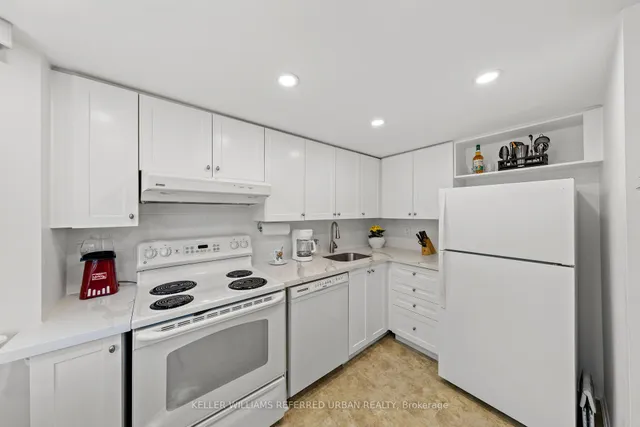 Additional image 3 of 574 Wellington St Unit 618