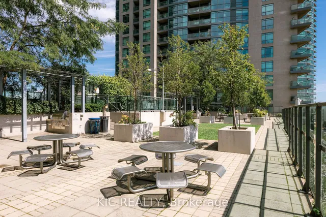 Additional image 31 of 219 Fort York Blvd Unit 409