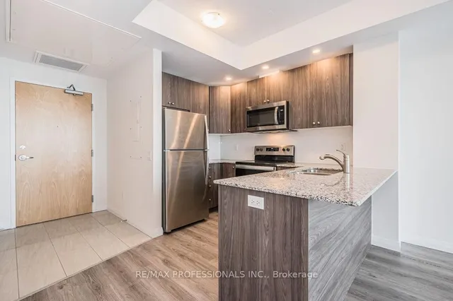 Additional image 21 of 60 Charles St Unit 2504