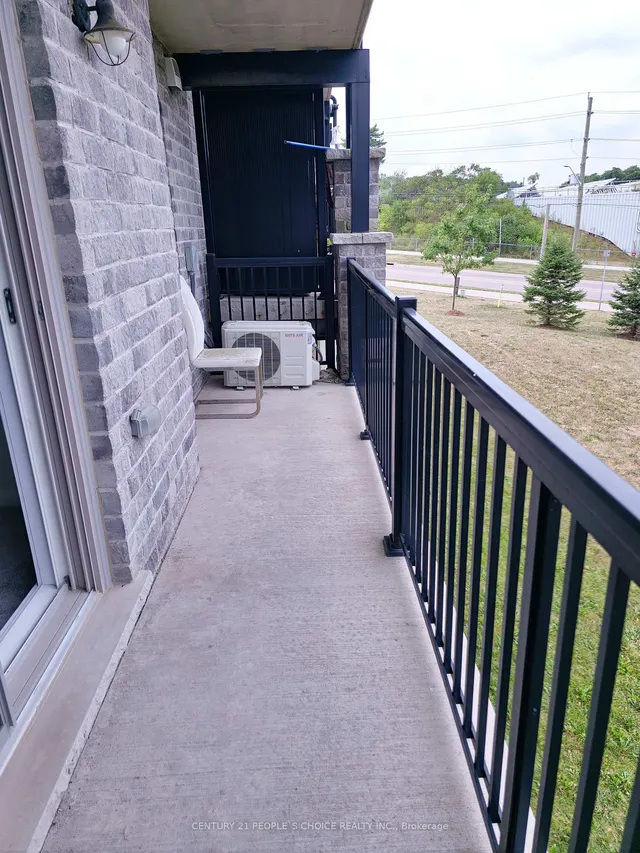 Additional image 13 of 1989 Ottawa St Unit 18A