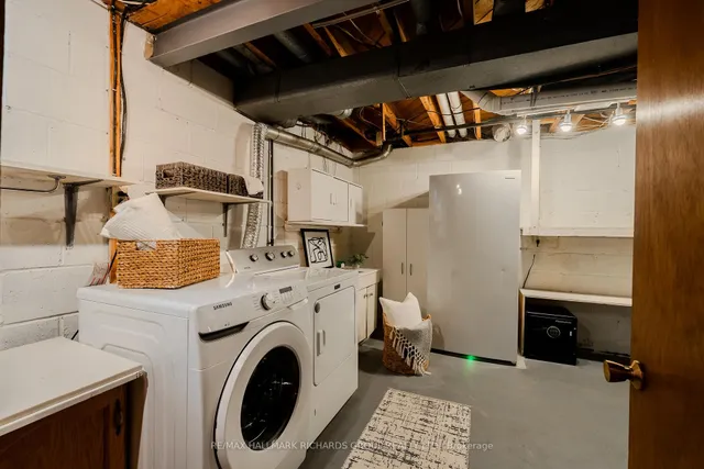 Additional image 28 of 30 Skyview Cres