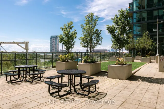 Additional image 30 of 219 Fort York Blvd Unit 409