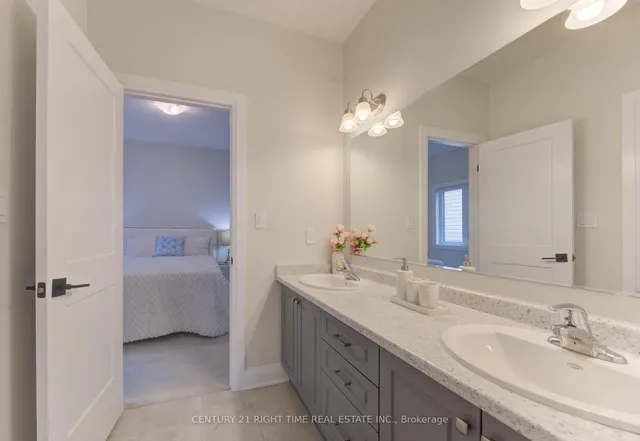 Additional image 33 of 546 Bridgemill Cres