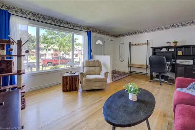 Additional image 10 of 73 Overlea Dr