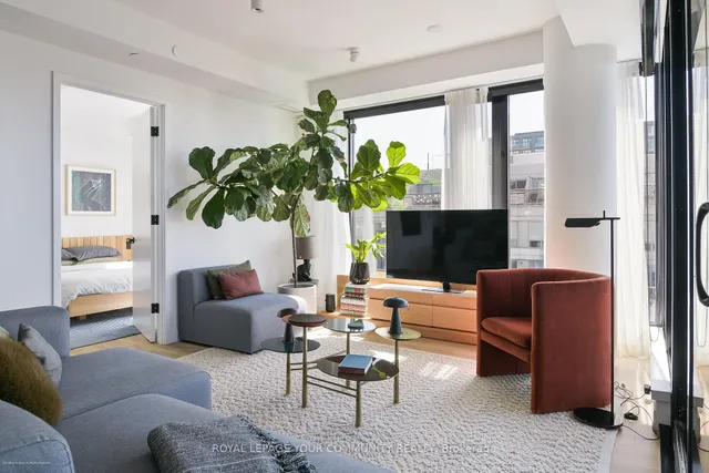 Additional image 18 of 505 Richmond St Unit 612