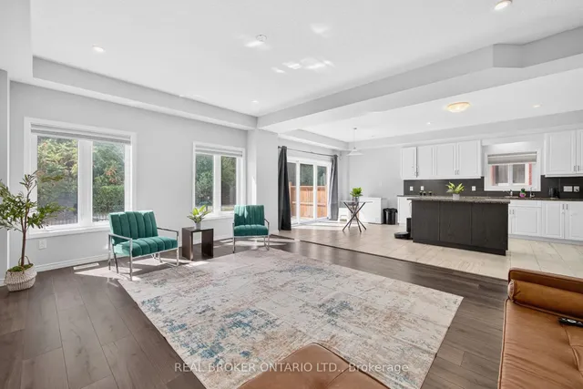 Additional image 11 of 326 Moorlands Cres