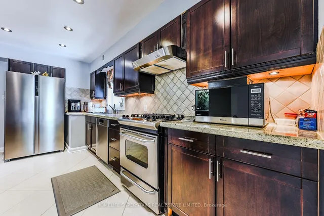 Additional image 9 of 3987 Bloor St