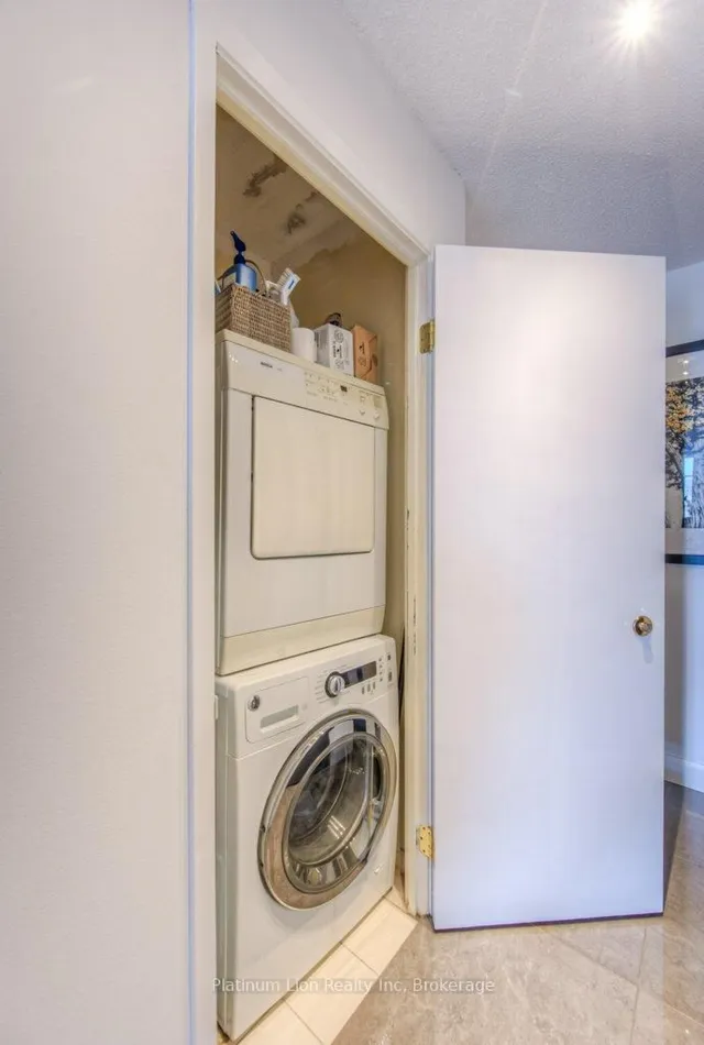 Additional image 49 of 36 James St Unit 1102