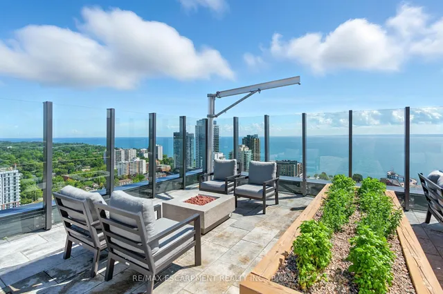 Additional image 22 of 2007 James St Unit 1604