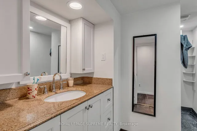 Additional image 30 of 3572 Beechollow Cres