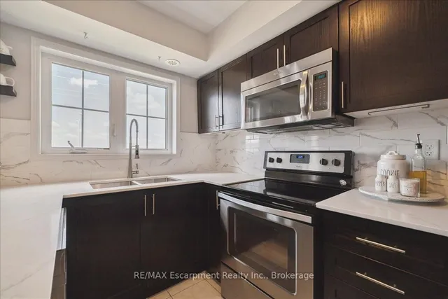 Additional image 19 of 2508 Post Rd Unit 17