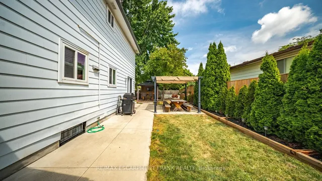 Additional image 28 of 1 YORKDALE Cres