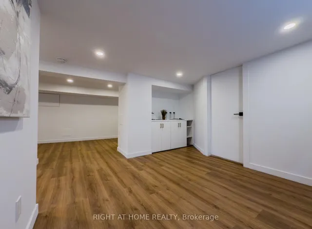 Additional image 36 of 32 Brenton St