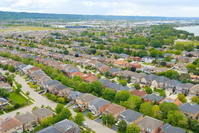 Additional image 39 of 48 Montreal Circ